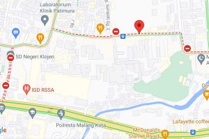 Penutupan jalan dan pengalihan arus lalu lintas nampak di google maps. (rhd) - Arus Lalin Belakang RSU dan Depan Paviliun RSSA Berlaku Satu Arah, Begini Penyebabnya