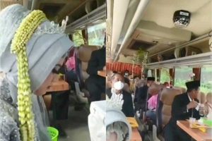Video viral nikah dalam bis. (ist) - Viral Video Nikah dalam Bis, Efek Larangan Hajatan