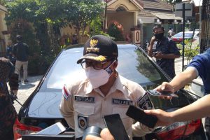 Walikota Malang menjelaskan bantuan oksimeter dan tabung oksigen. (jaz) - Pemkot Bakal Fasilitasi RT/RW Oksimeter dan Tabung Oksigen