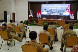 Bupati Hendy Siswanto saat rapat musyawarah daerah (musda) di pendopo Wahyawibagraha. (ist) - Pemkab Jember Dukung Program Para Kades