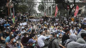 Demo WN Afghanistan. (ist) - WN Afghanistan Demo di Depan Kantor UNHCR Tuntut Kejelasan Nasib