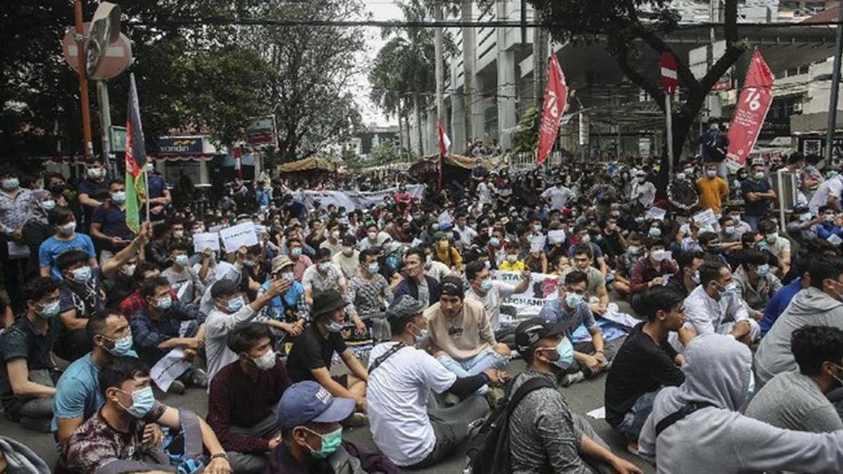 Demo WN Afghanistan. (ist) - WN Afghanistan Demo di Depan Kantor UNHCR Tuntut Kejelasan Nasib