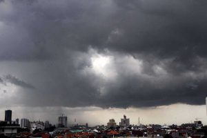 Ilustrasi cuaca buruk. (ist)  - Waspada Cuaca Ekstrem Hingga Banjir Sepekan ke Depan