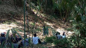 PMM UMM Gelombang 9 Kelompok 36 Membantu Pembuatan Tempat Wisata Sumber Air Desa Sarikemuning