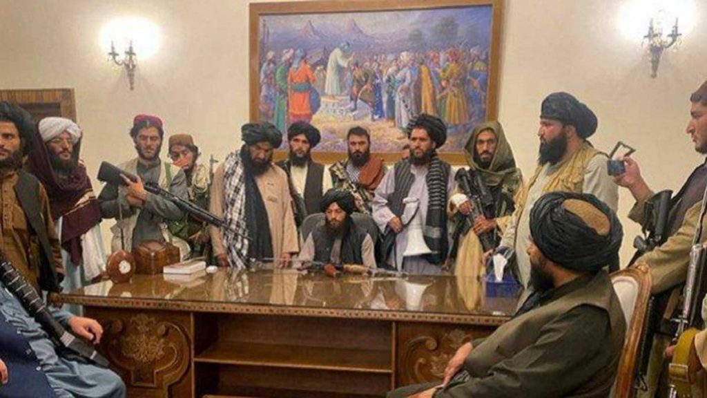 Taliban berhasil merebut istana presiden. (ist) - Afghanistan Makin Genting, Ribuan Warga Berdesakan Ingin Kabur