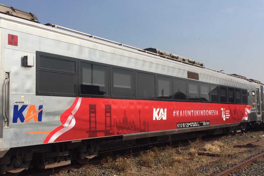 Tampilan livery khusus HUT 76 Kemerdekaan RI pada gerbong KA. (ist) - KAI Sematkan Livery Khusus HUT 76 Kemerdekaan RI