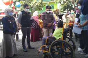 Walikota Malang mengajak berdialog dengan sahabat disabilitas. (jaz) - Sahabat Disabilitas Bakal Divaksin Door to Door Melalui Yayasan