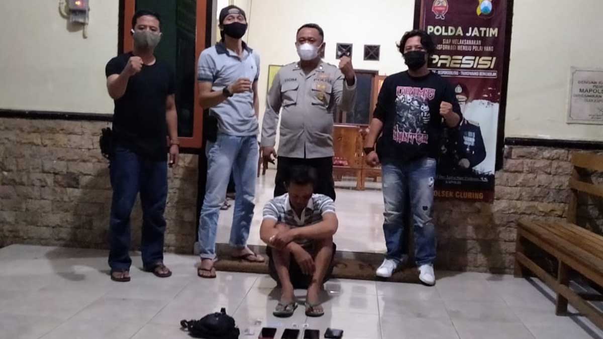 Warga Desa Singolatren Curi HP Jadi Bulan-bulan Massa
