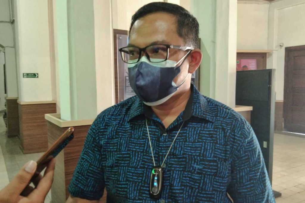 Kepala Bapenda Kota Malang, Handi Priyanto jelaskan target PAD. (jaz) - Kiat Strategi Bapenda Capai Target PAD Kota Malang di Kala Pandemi