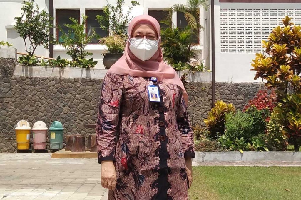 Kepala Cabang Dinas Pendidikan Wilayah Kota Malang dan Kota Batu, Dr Ema Sumiarti. (jaz) - Begini Syarat Wajib Pembelajaran Tatap Muka Terbatas
