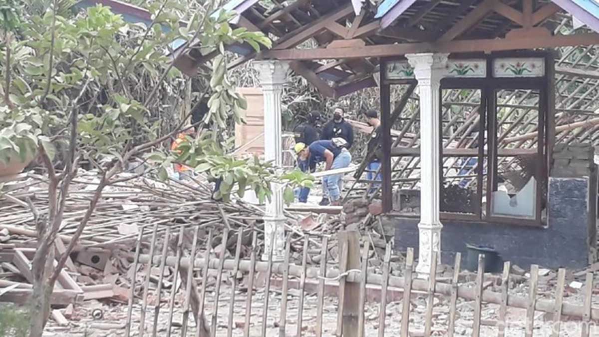 Ledakan Pasuruan. (ist) - Diduga Ledakan Bom Ikan di Pasuruan, 2 Orang Tewas
