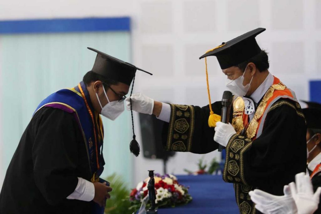 Muhammad Reza Fardana, wisudawan terbaik peraih IPK tertinggi 3,97. (ist) - Polinema Wisuda 749 Lulusan Gelombang I 2020/2021