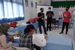 Pelaksanaan diklatsar anggota KSR di aula markas PMI Kabupaten Jember. (ist) - PMI Kabupaten Jember Siagakan KSR Antisipasi Bencana Alam Saat Musim Hujan