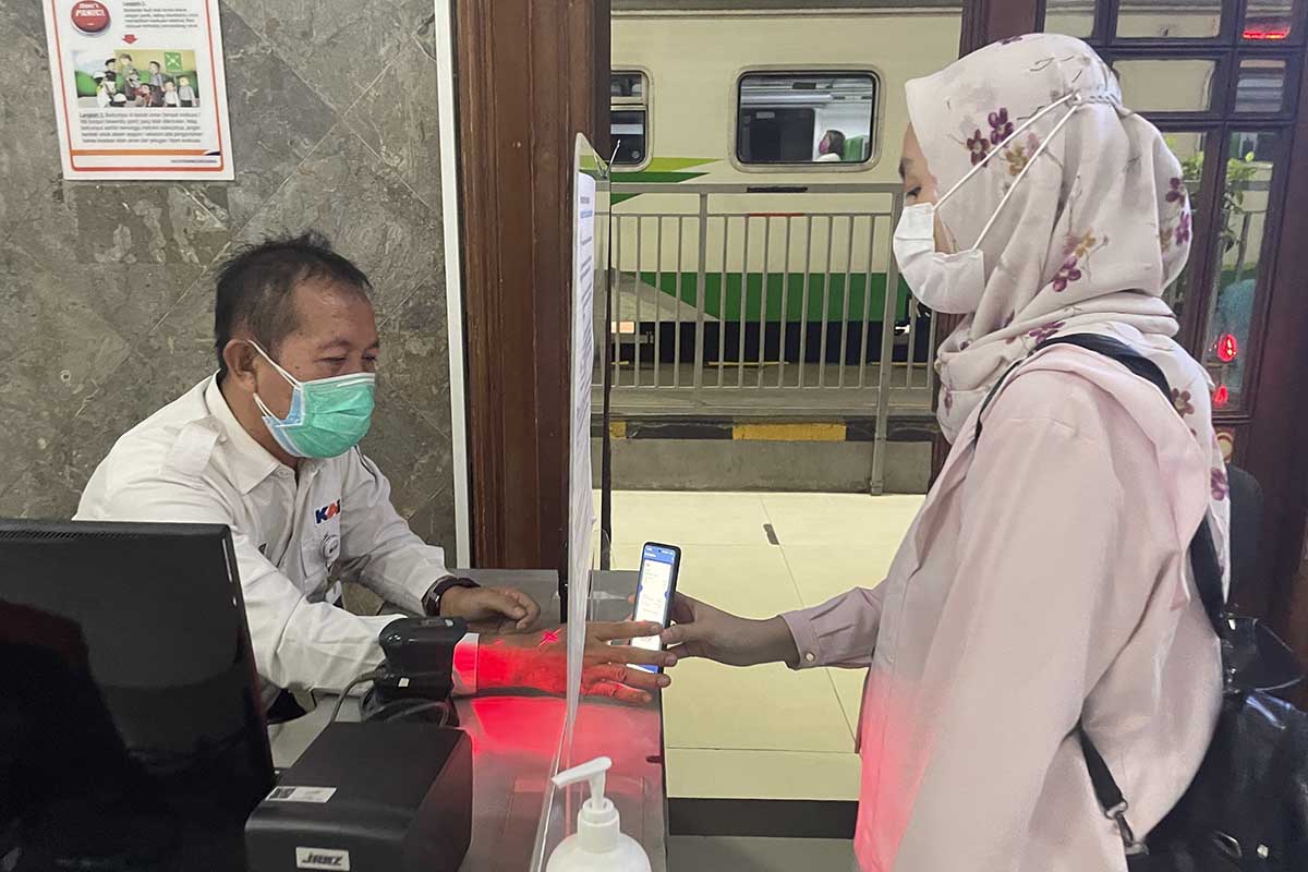 Penumpang KA wajib menunjukkan bukti vaksin. (ist) - Syarat Penumpang KAI Wajib Vaksin