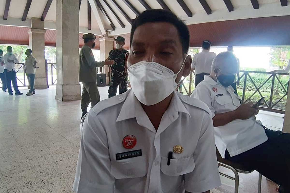 Suwignyo memberikan keterangan kepada awak media. (ist) - Jembatan Srigonco Bantur Berubah Nama Jadi Jembatan Pelangi