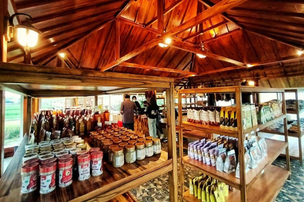 Beragam produk lokal IKM Malang Raya tak kalah kualitasnya dengan produk luar negeri. (ist) - Kampanyekan 'Beli Indonesia Kita Kaya', Galeri Karya Anak Negeri Hadirkan Beragam Produk IKM