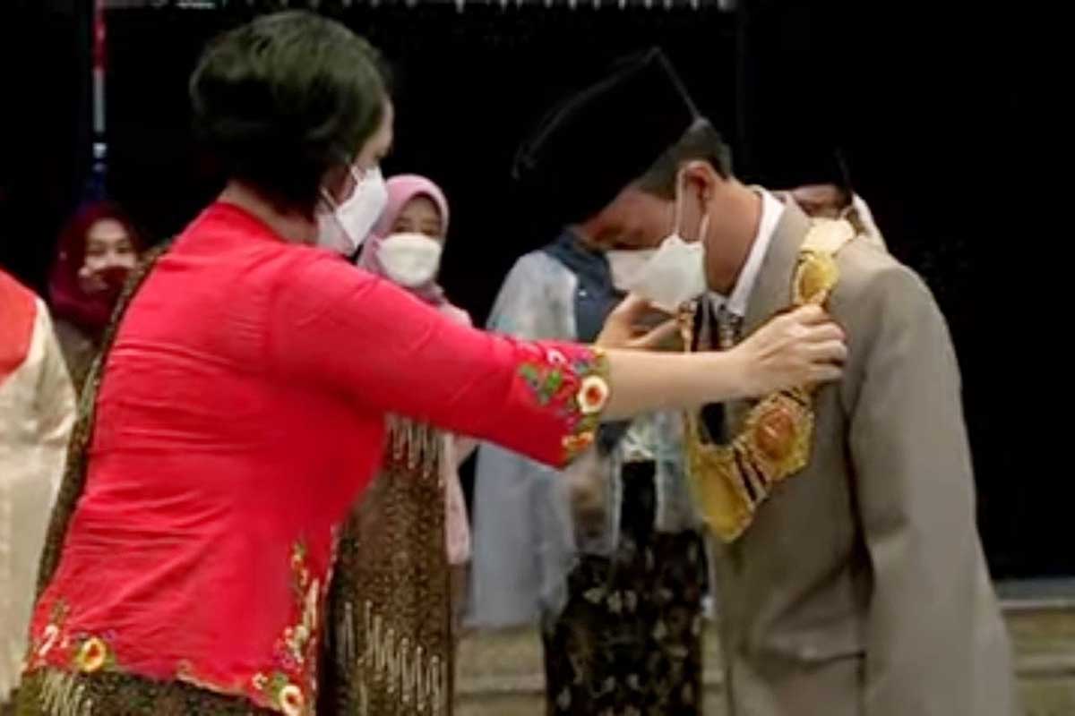 Direktur Polinema 2021-2025, Supriatna Adhisuwignjo, ST, MT, resmi dilantik oleh Sekjen Kemendikbud-Ristek. (rhd) - Direktur Polinema 2021-2025 Resmi Dilantik Sekjen Kemendikbud-Ristek