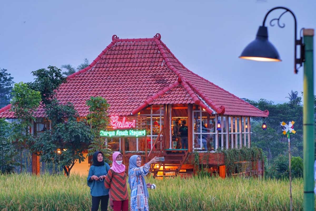 Galeri Karya Anak Negeri di area NK Cafe. (ist) - Kampanyekan 'Beli Indonesia Kita Kaya', Galeri Karya Anak Negeri Hadirkan Beragam Produk IKM