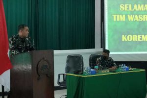 Ketua Tim Wasrik Itjen TNI Kolonel Inf Heriyadi menyampaikan sasaran Wasrik. (ist) - Tim Wasrik Cek Recek Realisasi Proker di Wilayah Korem 083/Bdj