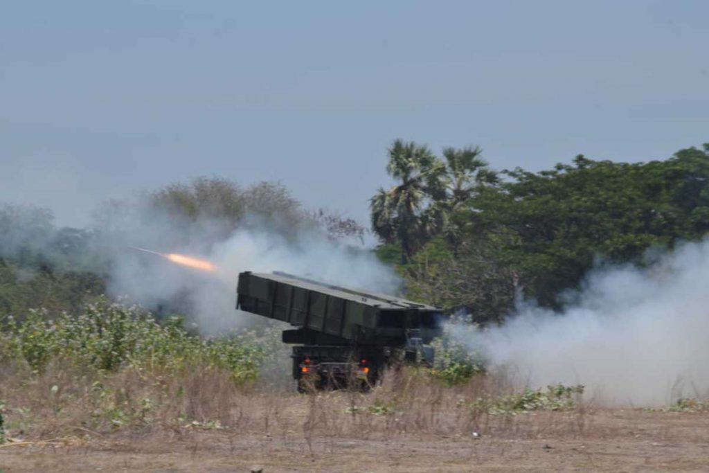 Latihan menembak senjata di Puslatpur Marinir 5 Baluran, Situbondo. (ist) - Resimen Armed 2 Kostrad Latihan Menembak Senjata Berat Terintegrasi