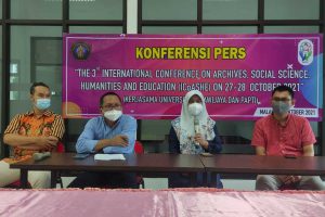Panitia ICoASHE 2021 memberikan keterangan pada awak media. (rhd) - Dipercaya PAPTI, UB Tuan Rumah ICoASHE 2021