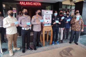 Polresta Makota-Fakultas Teknik UB launching Dispenser Masker. (rhd) - Polresta Makota-Fakultas Teknik UB Luncurkan Dispenser Masker Pertama di Indonesia
