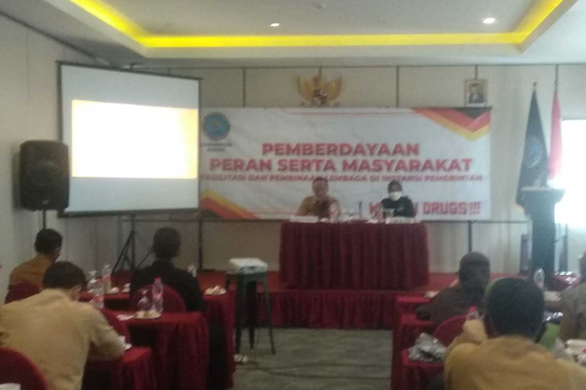Sosialisasi digelar di Hotel Front one In Jalan Sukarno Hatta Katang, pada Selasa pagi (26/10/2021), dihadiri para perwakilan camat di lingkungan Pemerintah Kabupaten Kediri - Pemkab dan BNN Kab Kediri Bersinergi Cegah Bahaya Narkoba