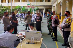 Suasana vaksinasi Sinovac dosis 2 di SMA Laboratorium UM. (ist) - Siswa SMA Laboratorium UM Vaksinasi Dosis 2