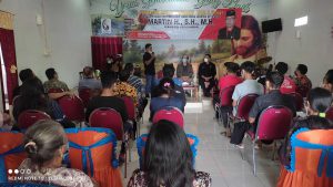 Anggota DPRD Provinsi Jatim dari FPDIP, Martin saat menggelar reses di Kecamatan Siliragung, Banyuwangi. (Pdt) - Anggota DPRD Provinsi Jatim Dari FPDI Perjuangan Reses di Banyuwanngi