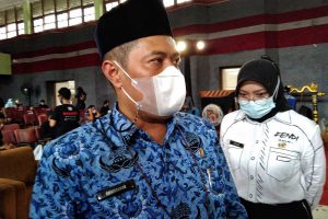 Kepala Dinas Pendidikan dan Kebudayaan (Disdikbud) Kota Malang, Suwarjana menjelaskan wacana penambahan PTM. (jaz) - Disdikbud Godok Wacana PTM Tambah Satu Setengah Jam