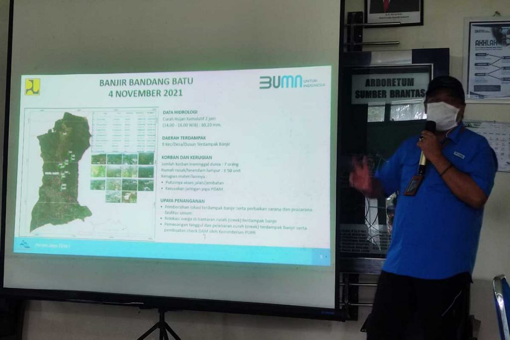 Penjelasan temuan beralih fungsinya lahan hutan. (rhd) - PJT I Tekankan Kolaborasi Semua Pihak Minimalisir Mitigasi Bencana