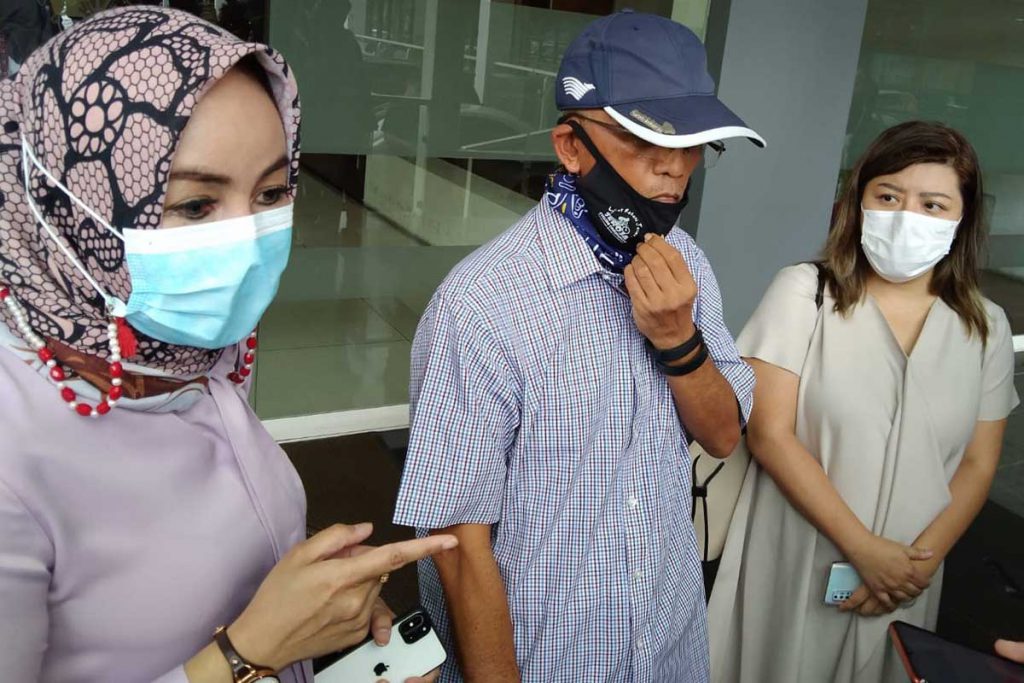 Perwakilan pemilik apartemen menjelaskan permohonan pemilik apartemen. (jaz) - Pemilik/User Apartemen Malang City Point Minta Perlindungan