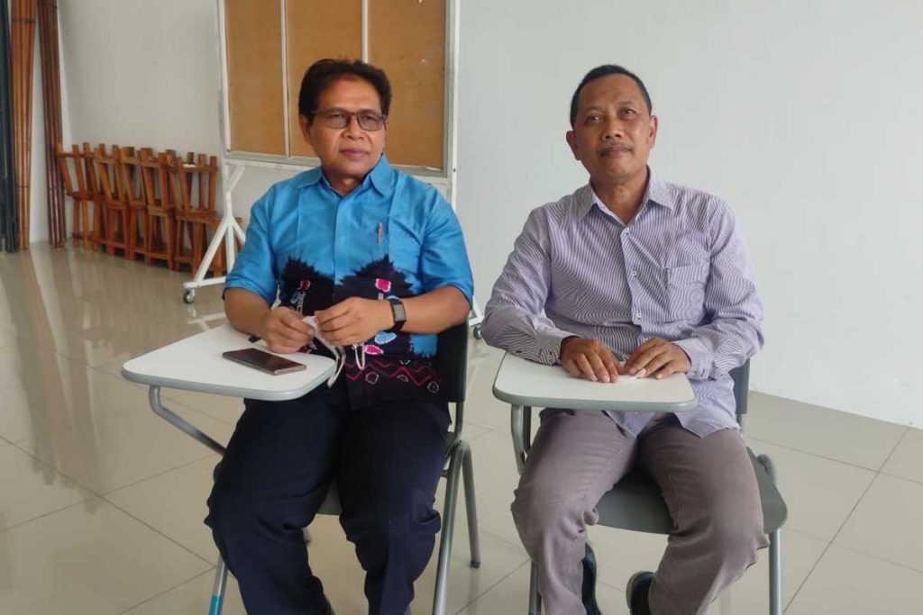 Prof Dr Budianto MPd dan Prof Dr Ir Sukamto MS. (rhd) - 100 Dosen Ikuti Bimtek Pendidikan dan Layanan Mahasiswa Berkebutuhan Khusus