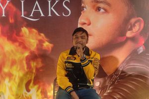 Rendy Laks, menjawab pertanyaan awak media. (rhd) - Pengalaman Pribadi, Rendy Laks Luncurkan Single 'Abu'