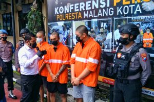 Tiga pelaku berhasil diamankan oleh Polresta Makota. (ist) - Tersulut Perlakuan Tak Menyenangkan, Teman Saksi Aniaya Korban di Merbabu