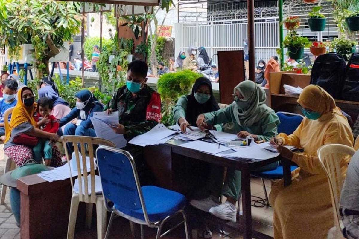 Vaksinasi di salah satu kelurahan. (ist) - 1.700 Warga Ikuti Vaksinasi di Tiga Kelurahan