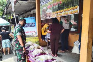 Bantuan Rasda BPNTD yang diberikan. (ist) - 94 Warga Bandulan Terima Rasda BPNTD