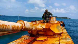Benda misterius mirip tank. (ist) - Benda Misterius Mirip Tank di Perairan Natuna Akhirnya Dievakuasi