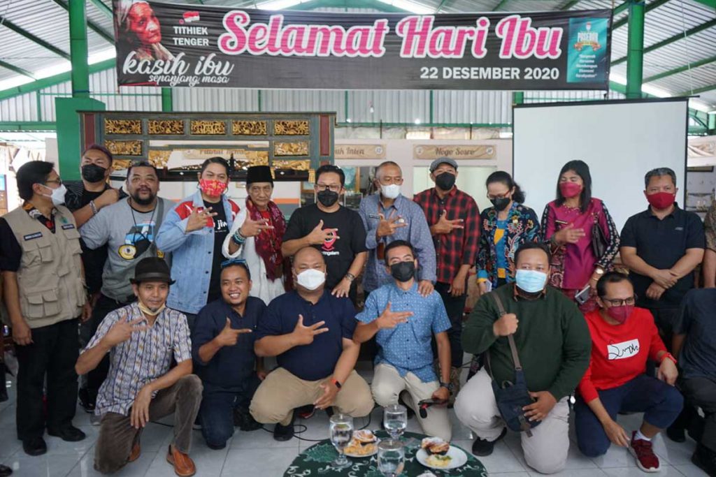 Bersama pelaku dan pegiat ekonomi kreatif, siap mengangkat potensi kreatif Kota Malang. (ist) - Ngopi Bareng, Pemkot Malang Sebut Ekonomi Kreatif Harus Diperjuangkan