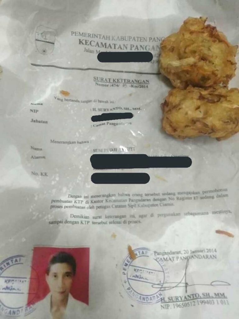 Dokumen Susi Pudjiastuti jadi bungkus gorengan. (ist) - Dokumen Susi Pudjiastuti Jadi Bungkus Gorengan, Camat Hingga Kemendagri Beri Penjelasan