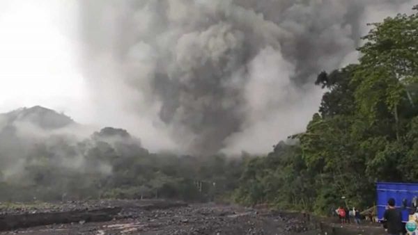 Erupsi Gunung Semeru. (ist) - Gunung Semeru Erupsi, Warga Diminta Evakuasi