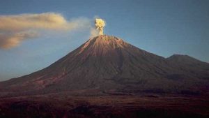 Gunung Semeru. (ist) - Masih Ada Korban Hilang, Masa Tanggap Darurat Bencana Gunung Semeru Diperpanjang