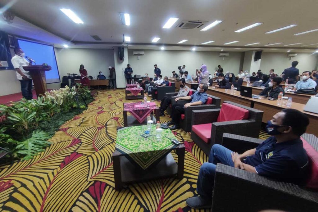 Ketua PWI Jatim mengapresiasi terobosan PWI Malang Raya dan Polresta Makota. (rhd) - Mbois, Wartawan Lintas Kota Ikuti UKW PWI Malang Raya-Polresta Makota