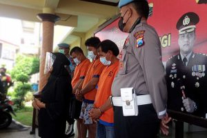 Komplotan Penjahat Penguras Uang di Mesin ATM Dibekuk Polisi