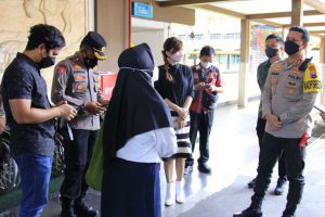 PJU Polresta Makota mengecek ketersediaan BOR di beberapa rumah sakit. (ist) - Penghujung Tahun Baru, Polresta Makota Cek BOR Rumah Sakit