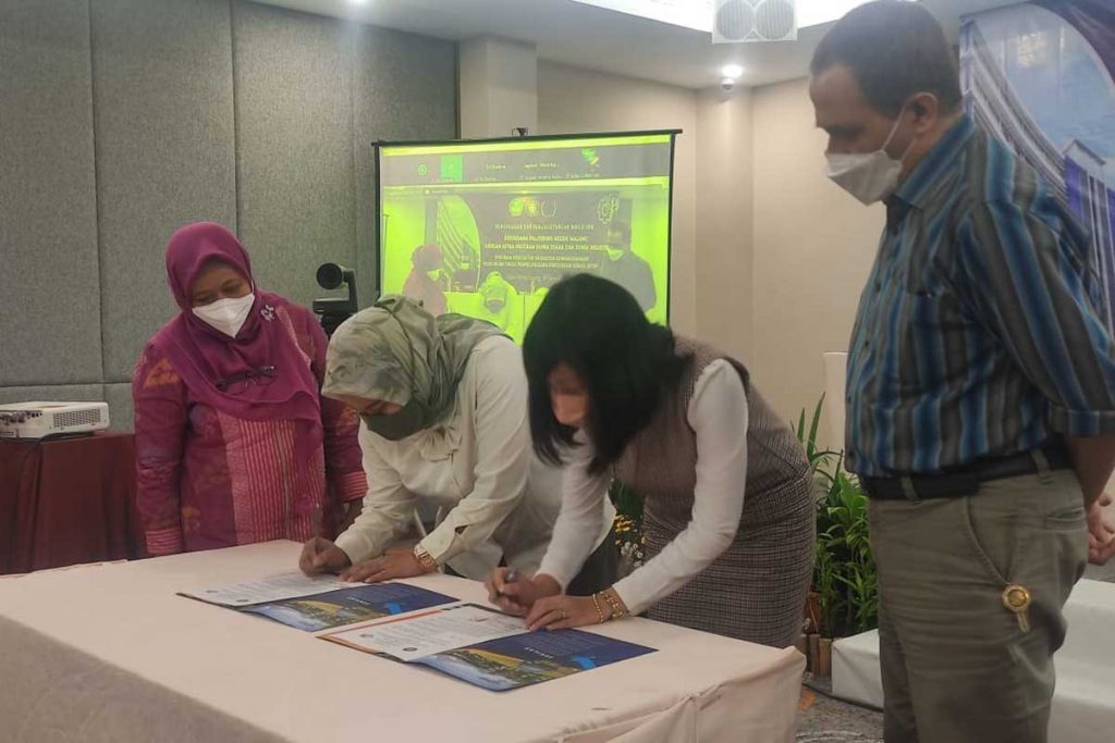 Penandatanganan MoU dan SPK dalam penguatan ekosistem kewirausahaan. (rhd) - Kembangkan Kewirausahaan, Polinema MoU dan SPK dengan 11 Mitra Wirausaha