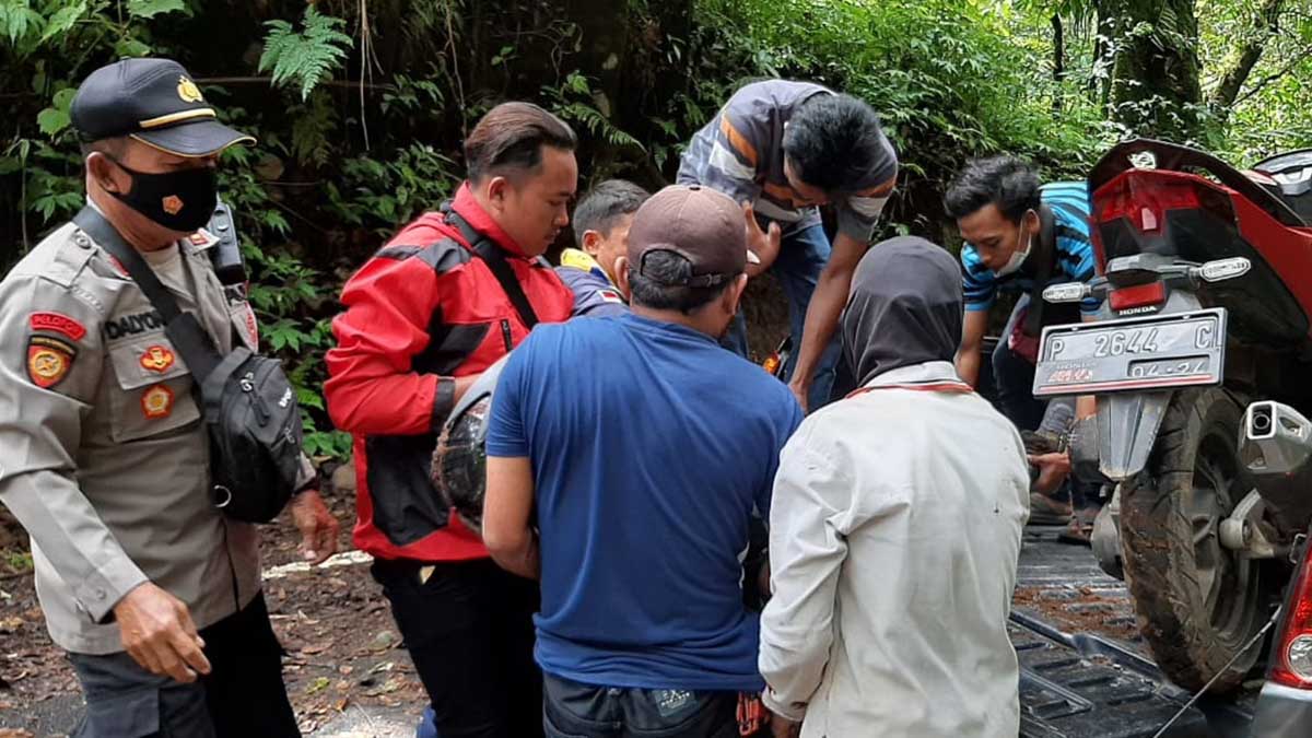 Rem Blong Satu Keluarga Kecelakaan Di Jalur Ijen, Satu Tewas