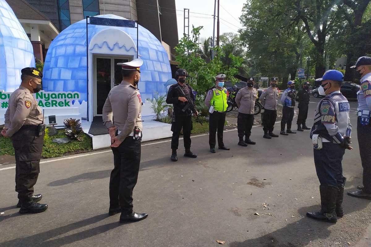Sejumlah tim gabungan siap melakukan pengamanan di sejumlah pospam dan posyan. (ist) - Ops Lilin Semeru 2021 Perketat Pengamanan Nataru di Sejumlah Pospam dan Posyan