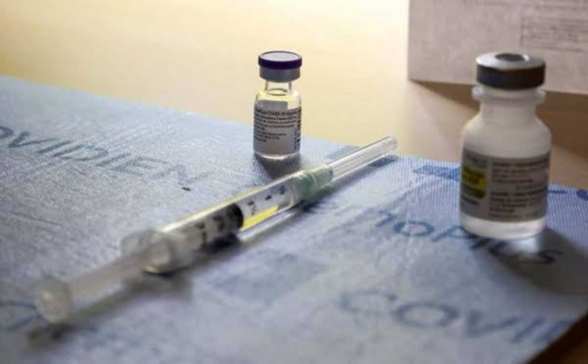 Vaksin covid-19. (ist) - Menkes Kaji Vaksin Moderna dan Pfizer Setengah Dosis Untuk Booster