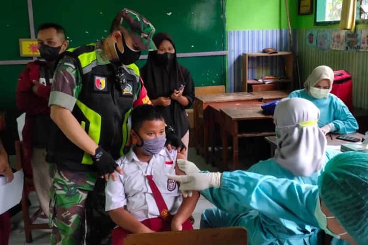 Vaksin pelajar SD. (ist) - Siswa SDN Pandanwangi 4 Jalani Vaksinasi Pelajar